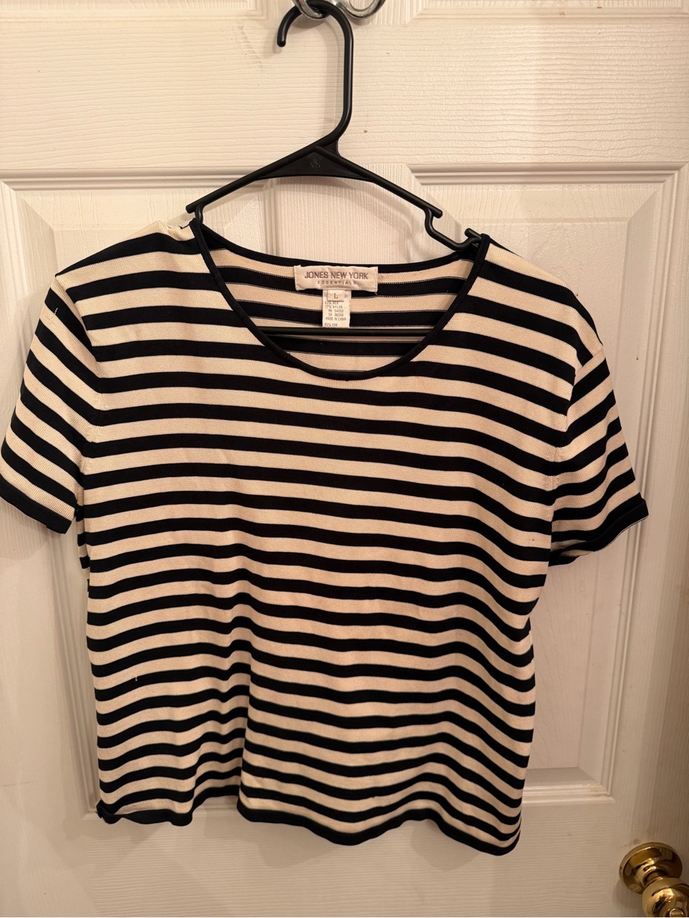 Jones New York Black & Ivory Striped Short Sleeve Tee